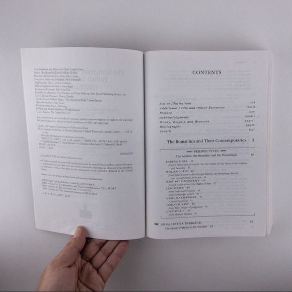 2/$25 - The Longman Anthology British Literature by David Damrosch - Picture 4 of 9